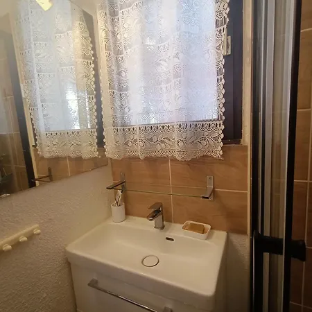 A Avec Piscine - 4 Pers, Animaux Ok, Parking - Fr-1-799-40 Apartment *
